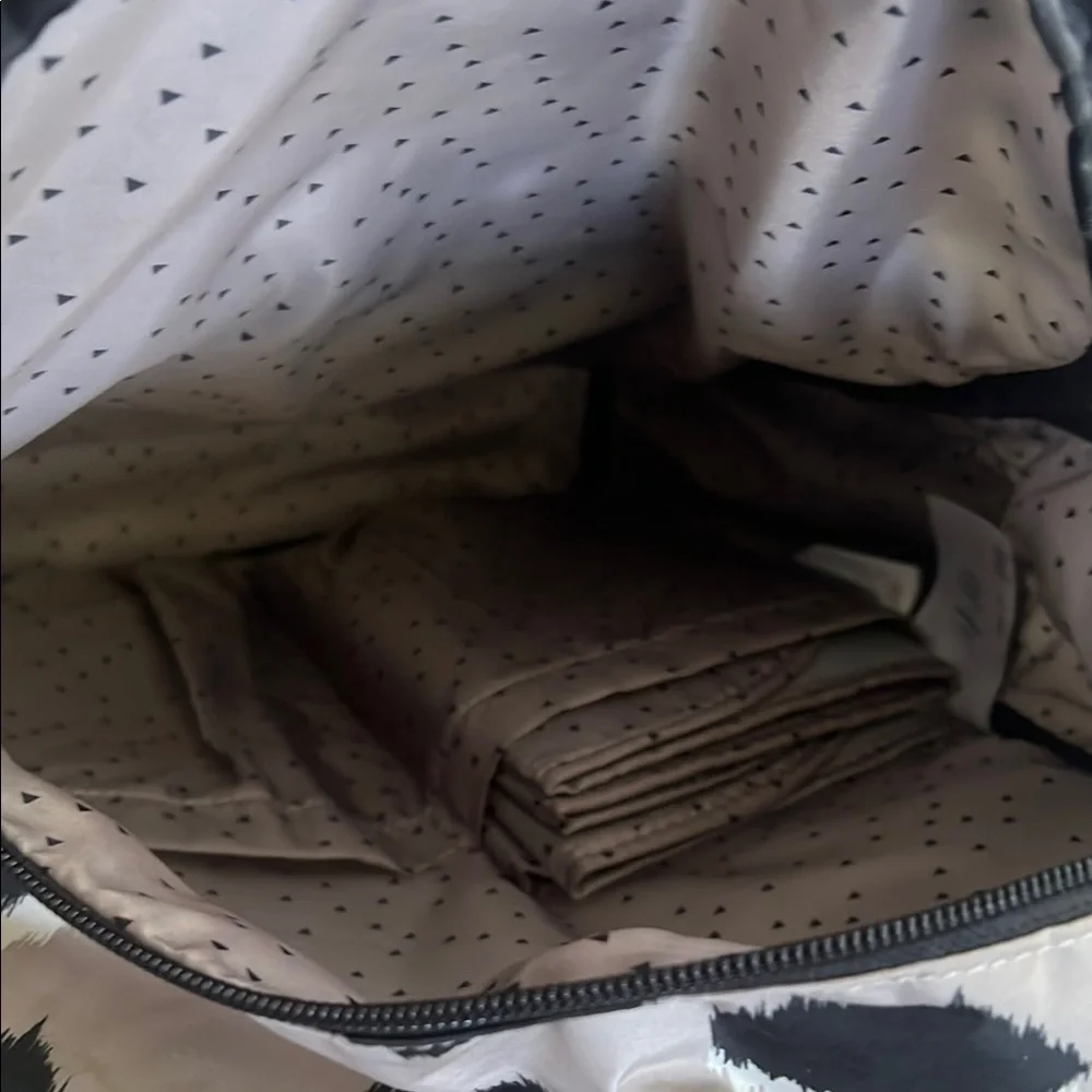 Petunia Pickle Bottom District Backpack Diaper Bag in Inkblot‎ Ikat